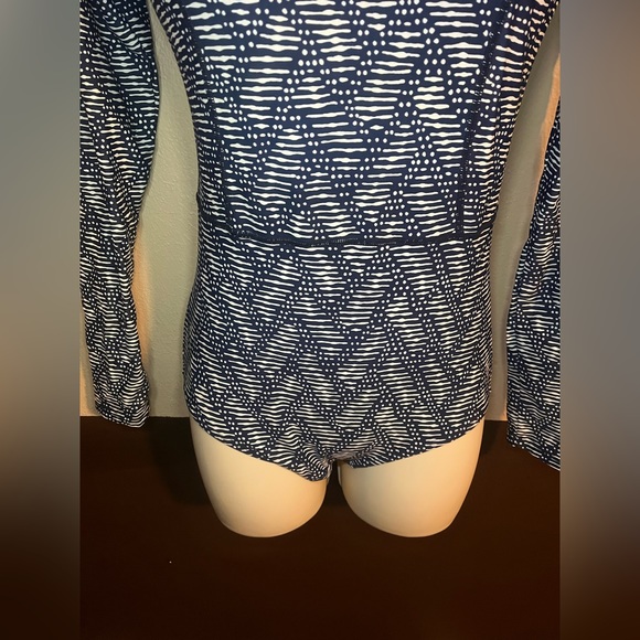 Swim rash guard suit - Picture 4 of 5